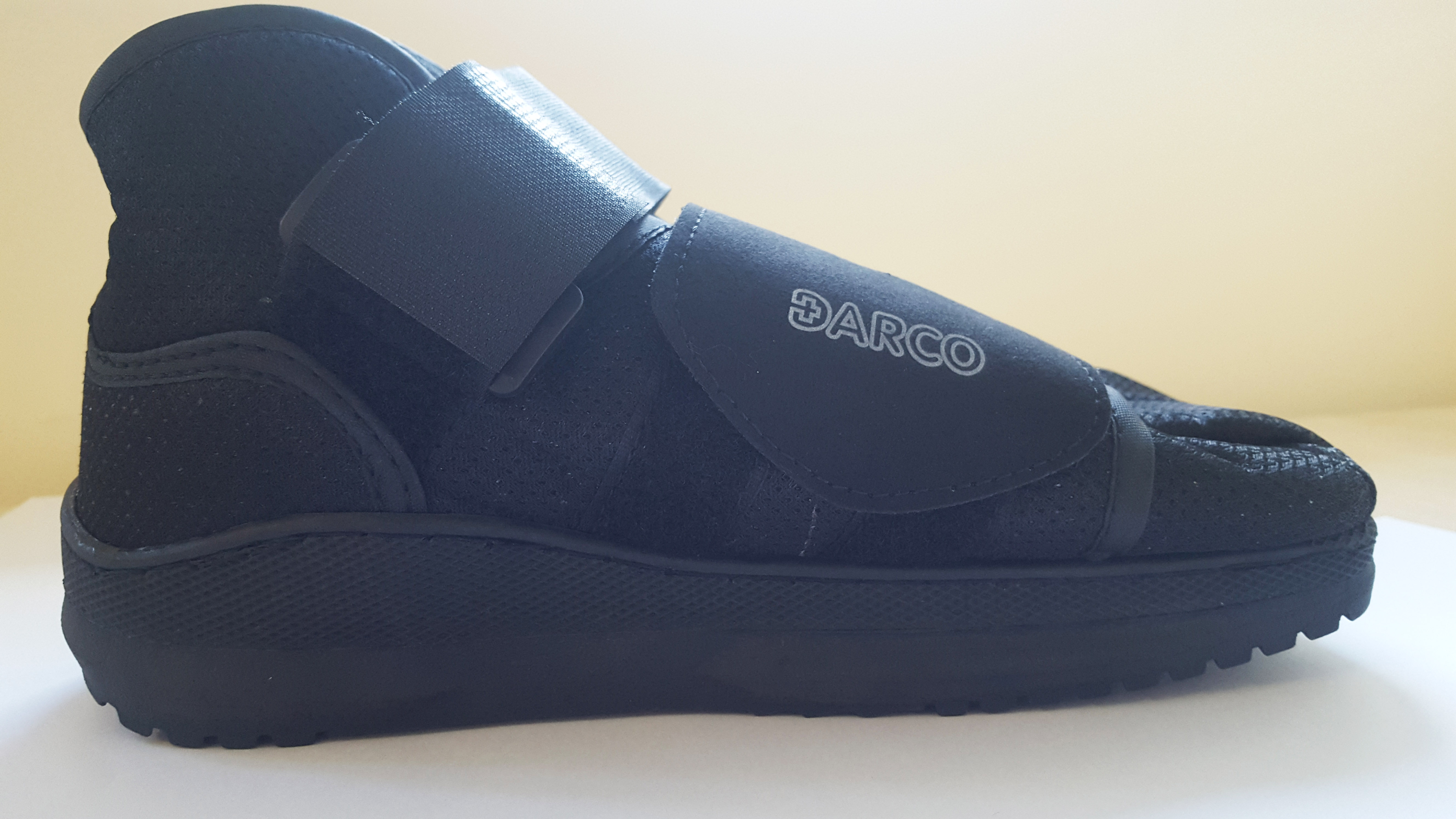 darco heel wedge shoe